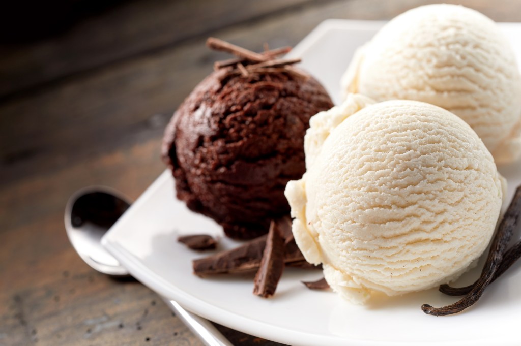 According to experts, chocolate and vanilla ice cream have almost the same nutritional value.